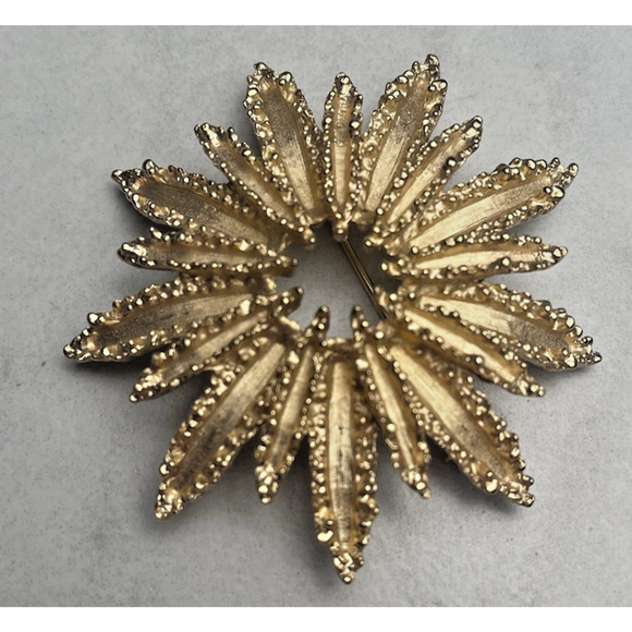 Vintage Starburst Swirl Brooches Gold & Silver Tone Pearl Avon Sarah Coventry - Picture 10 of 11
